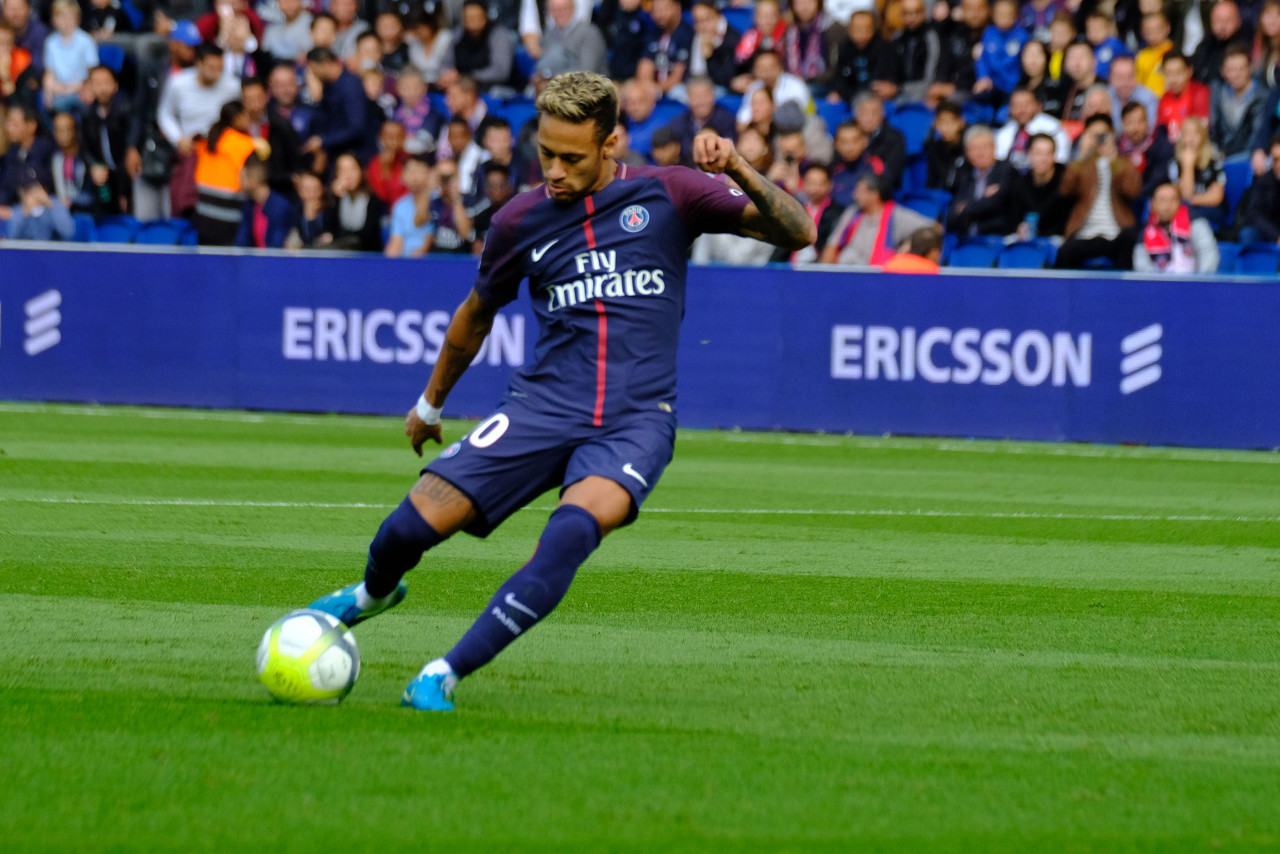 穆帅：那不勒斯伤病多？别逗我笑了，我们的伤缺才让我发愁（穆帅：别说那不勒斯伤病多，真正让我头疼的是我们这边的伤缺）