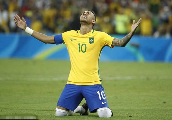 荷兰客场1-1波兰，德佩、卡明斯基破门，莱万送助攻（荷兰客场1-1战平波兰：德佩、卡明斯基进球，莱万送出助攻）