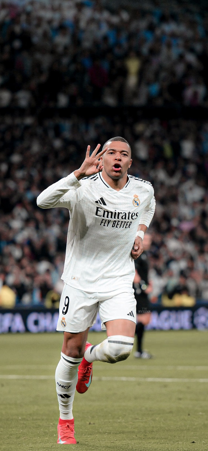 足球报：海港有意杨希，徐彬留洋仍存不确定，西海岸资金有困（足球报：海港相中杨希，徐彬留洋前景未明，西海岸资金吃紧）