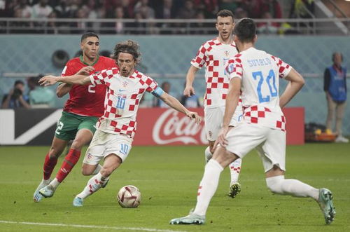 半场：莱比锡0-0不莱梅，巴克豪斯多次扑救（半场战报：莱比锡0-0不莱梅，巴克豪斯屡献神扑）