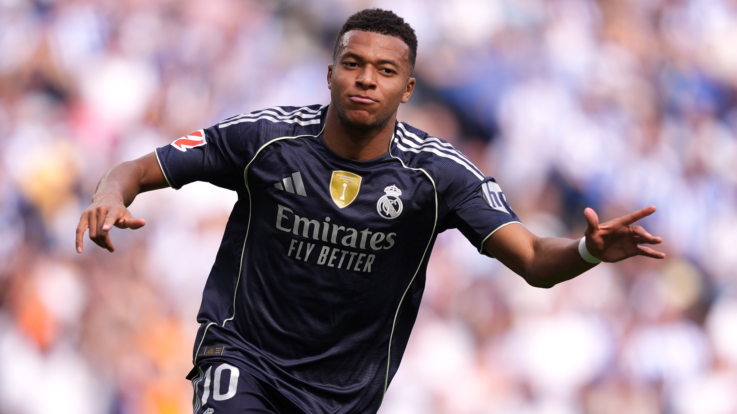 都灵旧将：莫德里奇总能带来不同，莱奥一个动作就能决定比赛（都灵名宿：莫德里奇总能改写局势，莱奥一个动作便可定胜负）