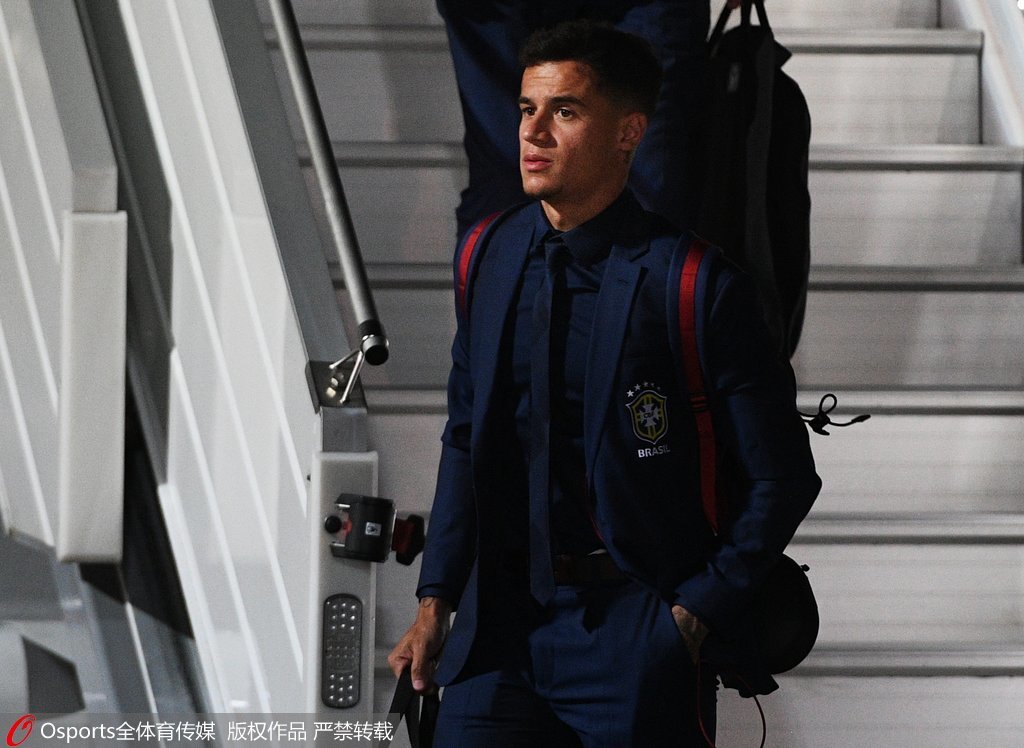 利物浦vs埃因霍温：伊萨克替补，加克波战旧主，萨拉赫首发（利物浦迎战埃因霍温：萨拉赫首发，加克波对旧主，伊萨克替补待命）