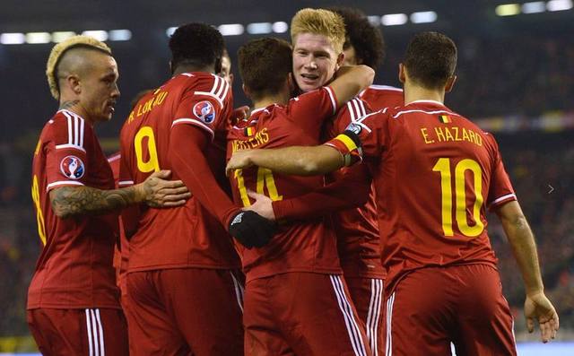 球迷：这球就是不讲道理的那种（球迷：这个球纯属不讲理）