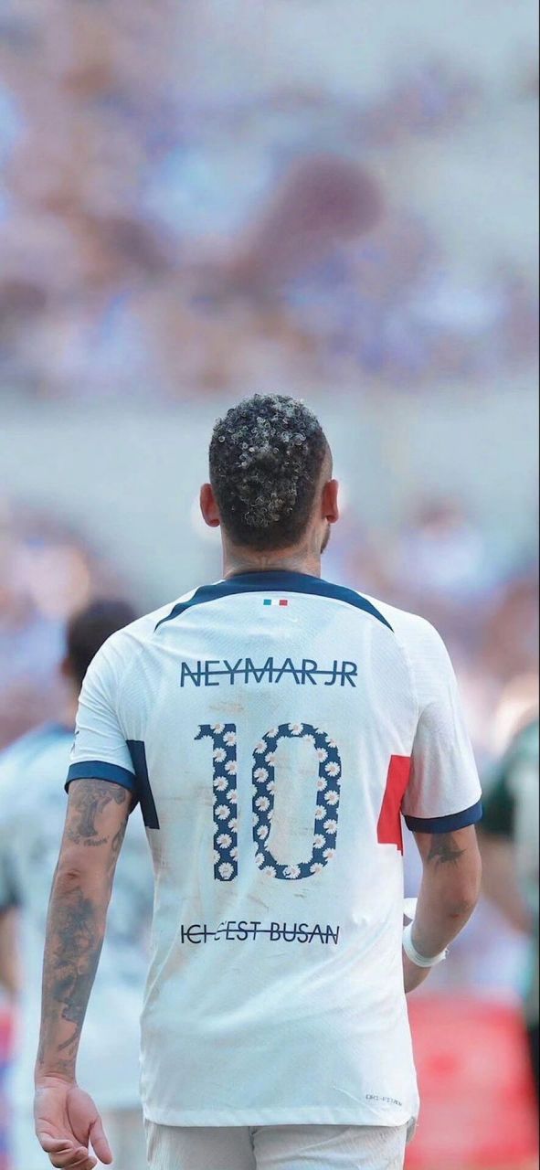 FM26逆天Bug，外场球员“闪现”至门前挡出对方主罚的点球（FM26爆出离谱Bug：外场球员瞬移到门前封堵对方点球）