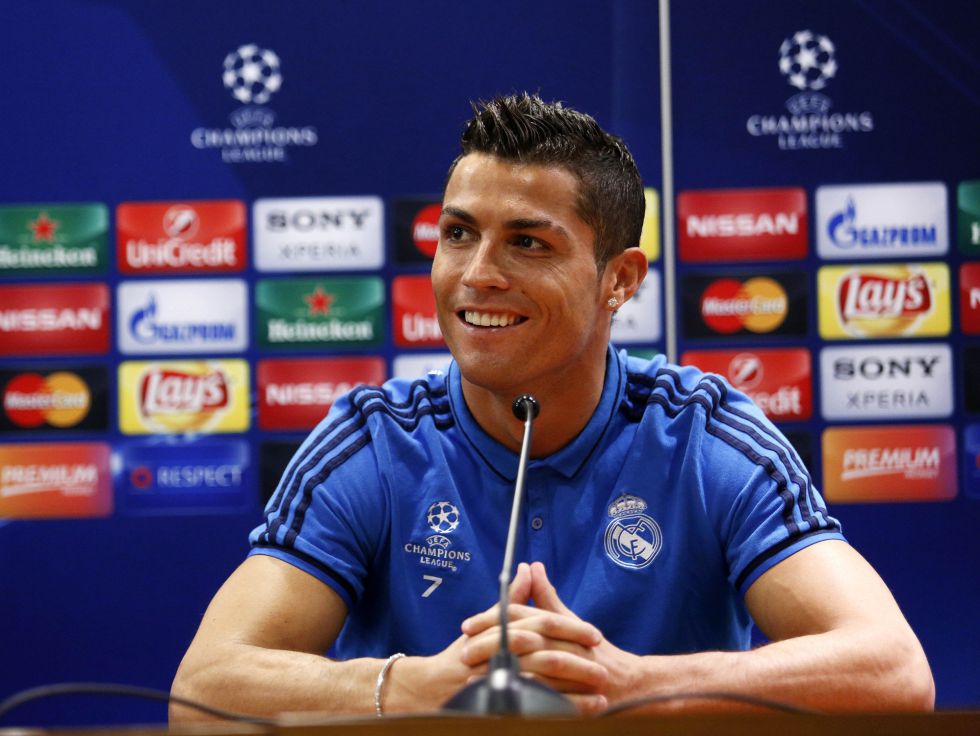 跟队记者：萨56可能续约至2029年，今夏他曾被标价3000万欧元（队记者称萨56或续约至2029年，今夏标价曾达3000万欧元）